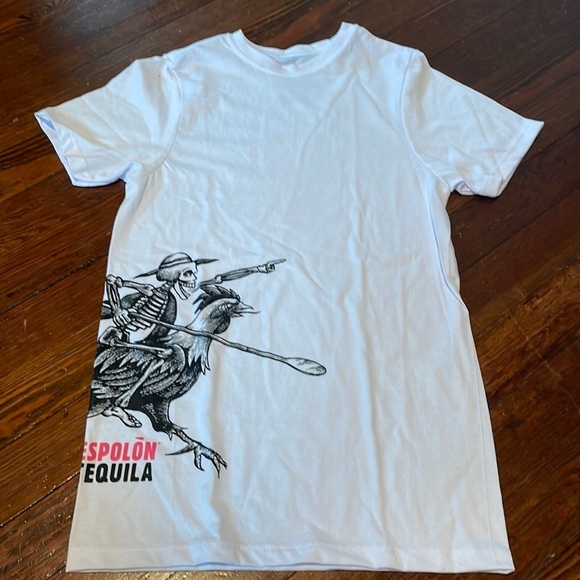 Espolon Women’s White Graphic Shirt Size XS - Picture 1 of 4